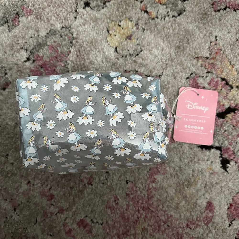 Disney x Skinnydip - Alice In Wonderland Makeup Toiletry Travel Bag 7" - NWT